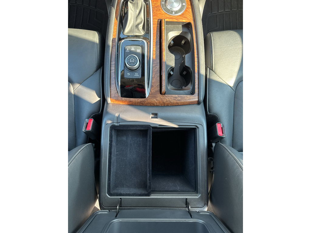 Used 2024 Nissan Armada SL w/ Captain's Chairs Package RWD image 28