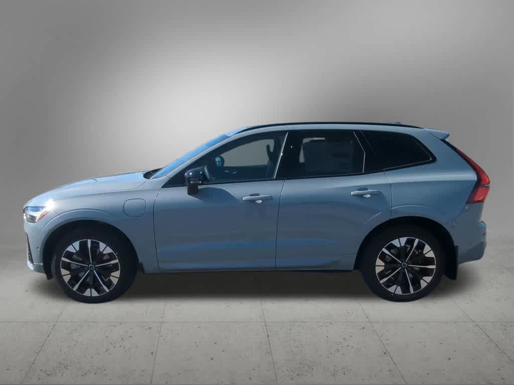 New 2026 Volvo XC60 T8 Plus w/ Protection Package Premier AWD/4WD image 3