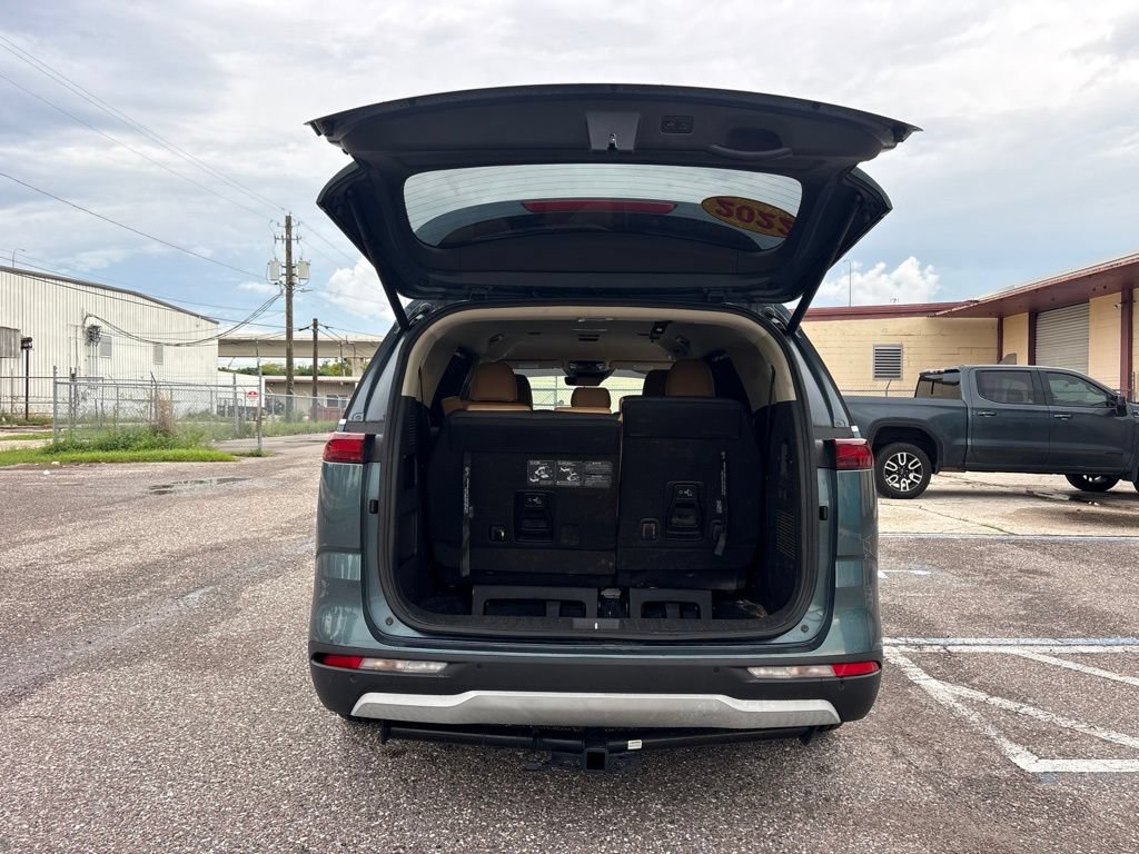 Used 2022 Kia Carnival EX FWD image 12