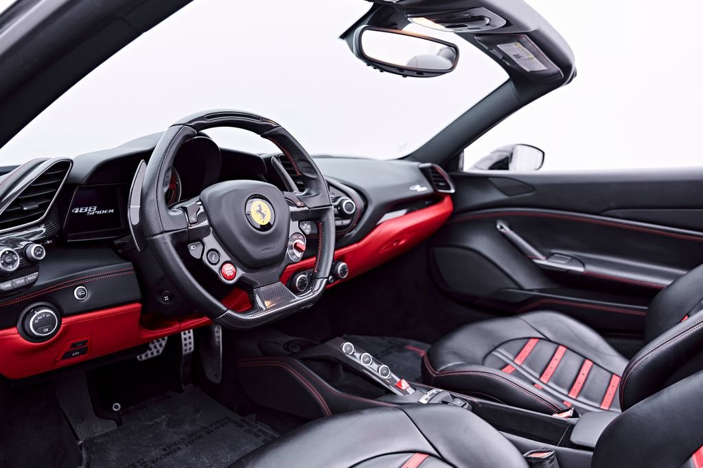 Used 2018 Ferrari 488 Spider RWD image 2