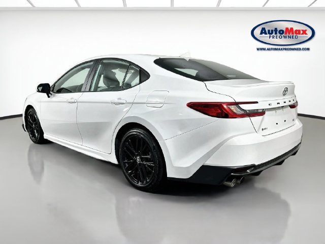 Used 2025 Toyota Camry SE FWD image 5