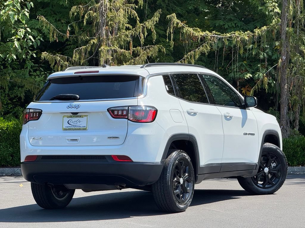 Used 2024 Jeep Compass Latitude AWD/4WD image 36