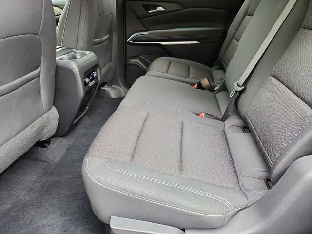 Used 2024 Chevrolet Traverse LS FWD image 24