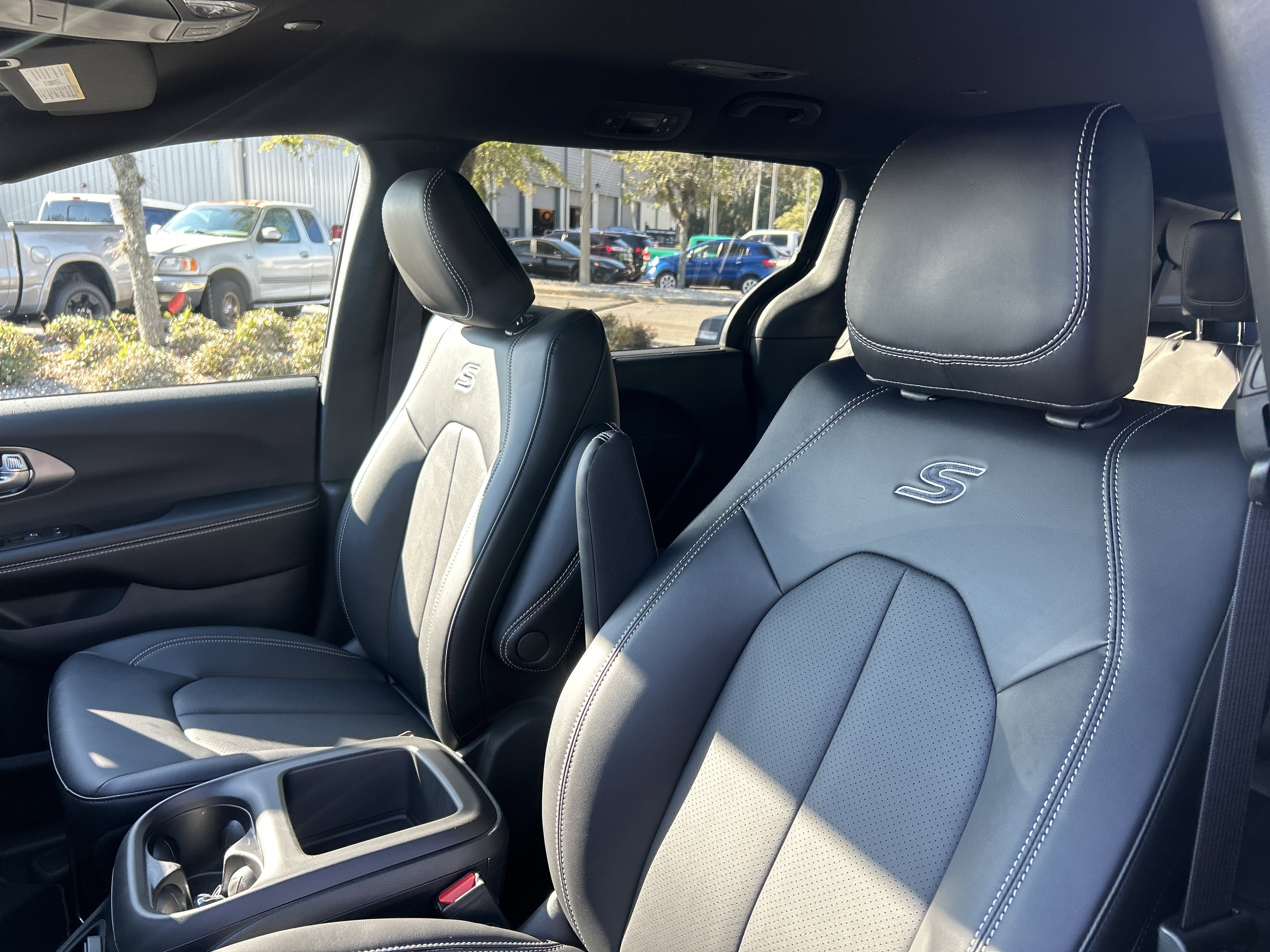 New 2026 Chrysler Pacifica Select image 35