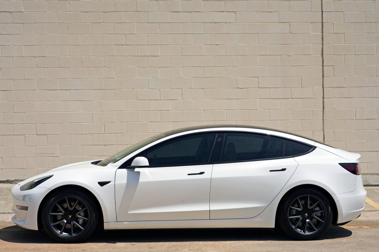 Used 2021 Tesla Model 3 Standard Range Plus image 49