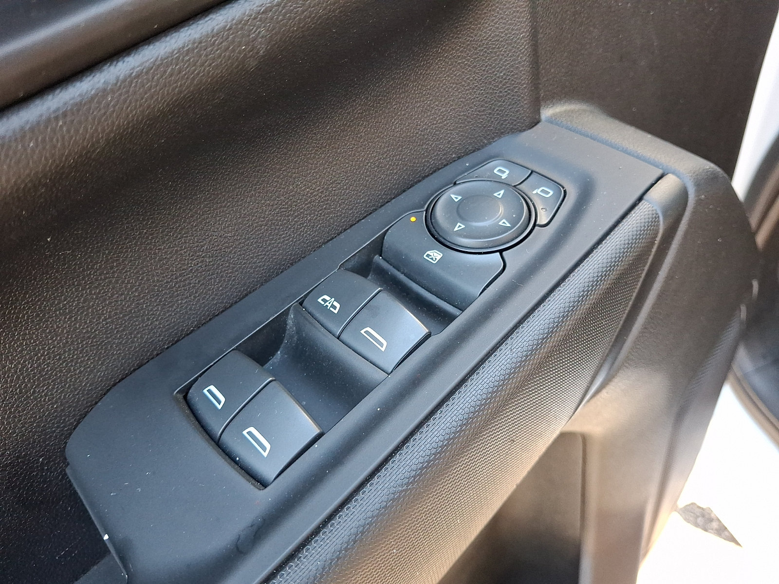 Certified 2022 Chevrolet Silverado 1500 Custom w/ LPO, Dark Essentials Package AWD/4WD image 23