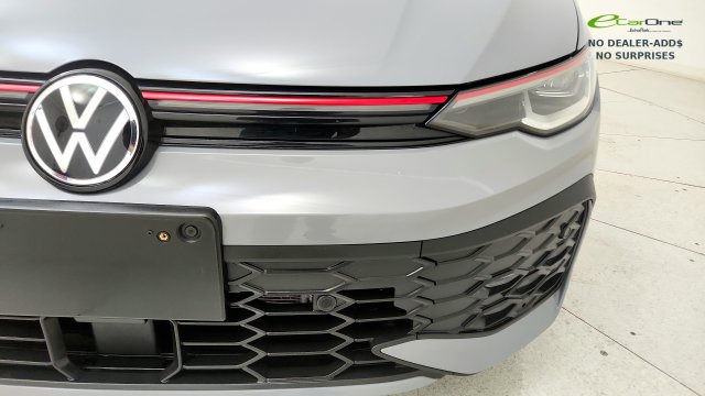Used 2025 Volkswagen GTI SE FWD image 25