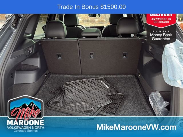 Used 2025 Volkswagen Tiguan SE R-Line image 7