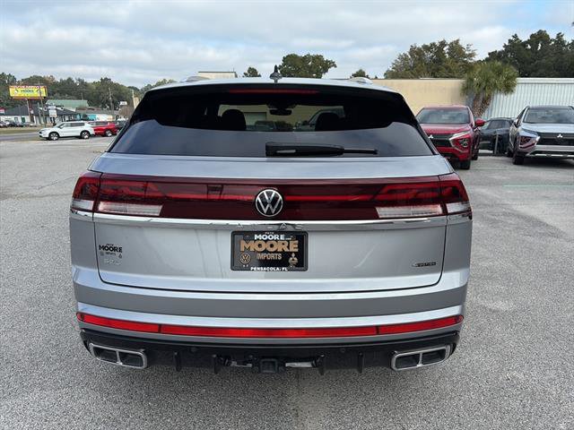 Certified 2025 Volkswagen Atlas Cross Sport SEL Premium R-Line image 5