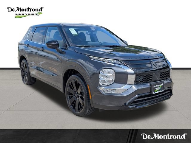 New 2026 Mitsubishi Outlander LE FWD image 3