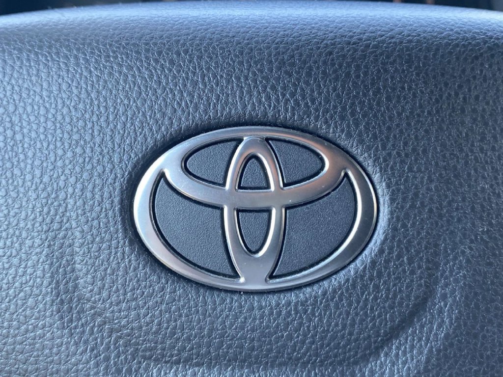 Used 2025 Toyota Tacoma SR5 RWD image 31