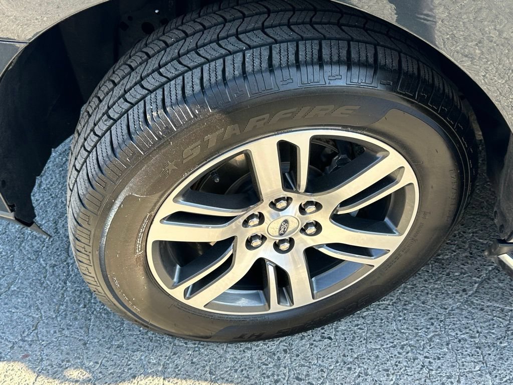 Used 2023 Ford Expedition Limited AWD/4WD image 39