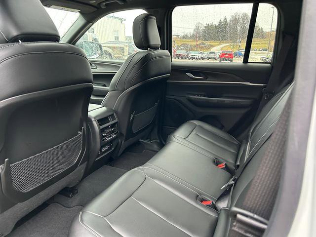 New 2025 Jeep Grand Cherokee Limited image 10