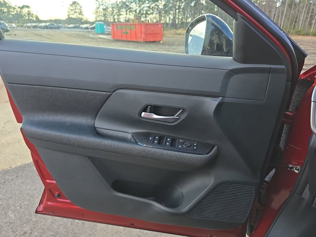 New 2026 Nissan Kicks SV w/ SV Premium Package FWD image 29