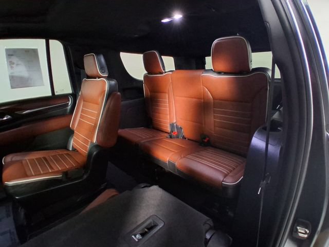 Certified 2023 GMC Yukon XL Denali Ultimate AWD/4WD image 12