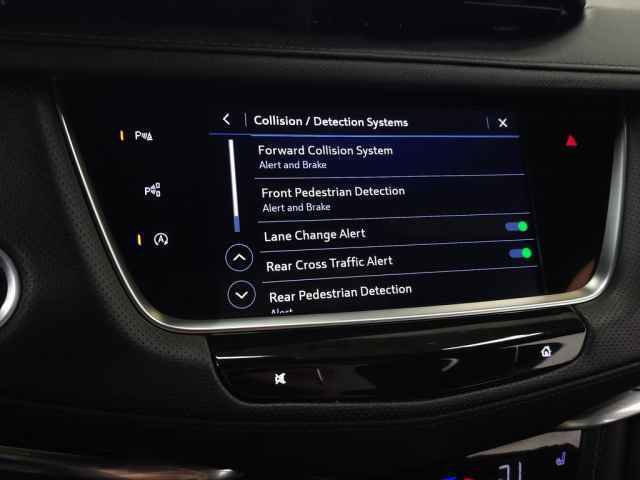 Certified 2022 Cadillac XT5 Premium Luxury w/ Technology Package image 30