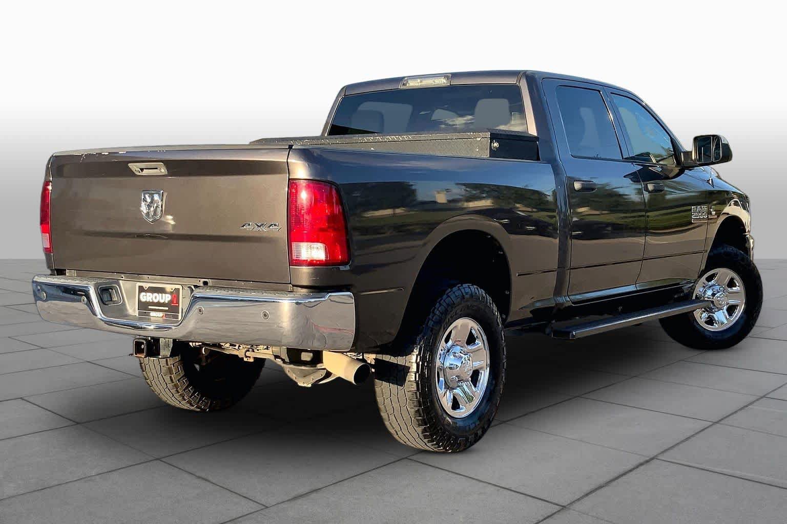 Used 2017 RAM 2500 Tradesman w/ Chrome Appearance Group AWD/4WD image 13
