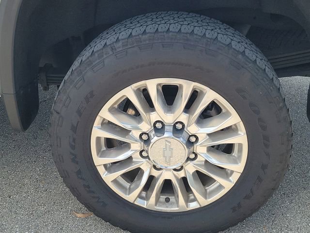 Used 2020 Chevrolet Silverado 2500 High Country image 9