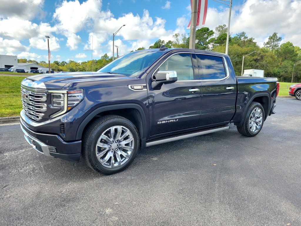 Used 2024 GMC Sierra 1500 Denali w/ Denali Reserve Package AWD/4WD image 2