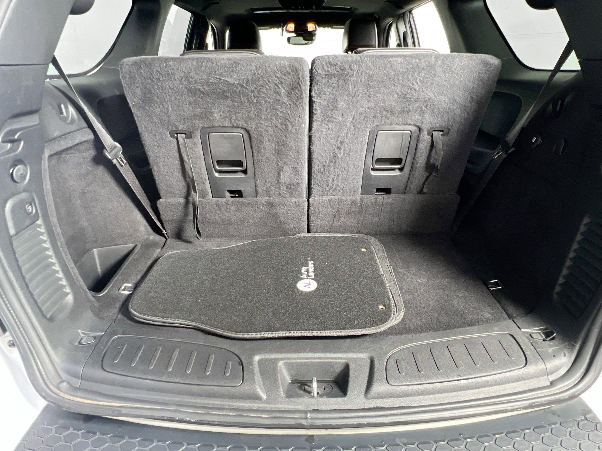 Used 2023 Dodge Durango R/T w/ Hemi Orange Plus Package image 24