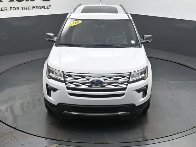 Used 2019 Ford Explorer XLT w/ Equipment Group 202A AWD/4WD image 60