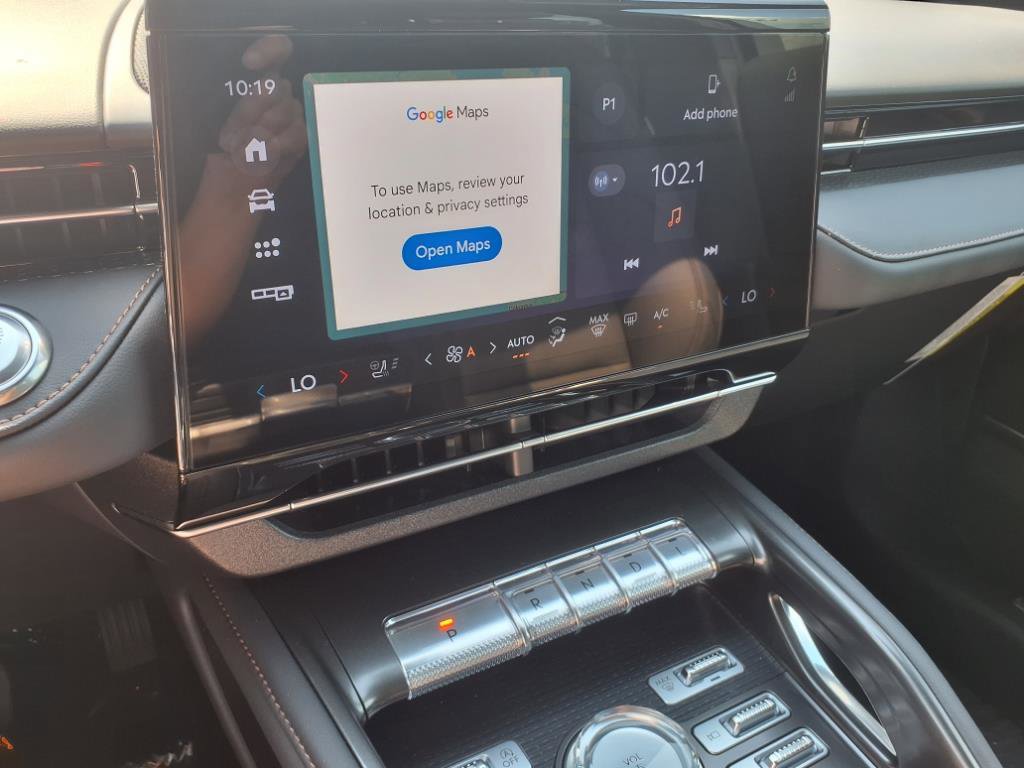 New 2025 Lincoln Nautilus Premier w/ Equipment Group 102A image 12