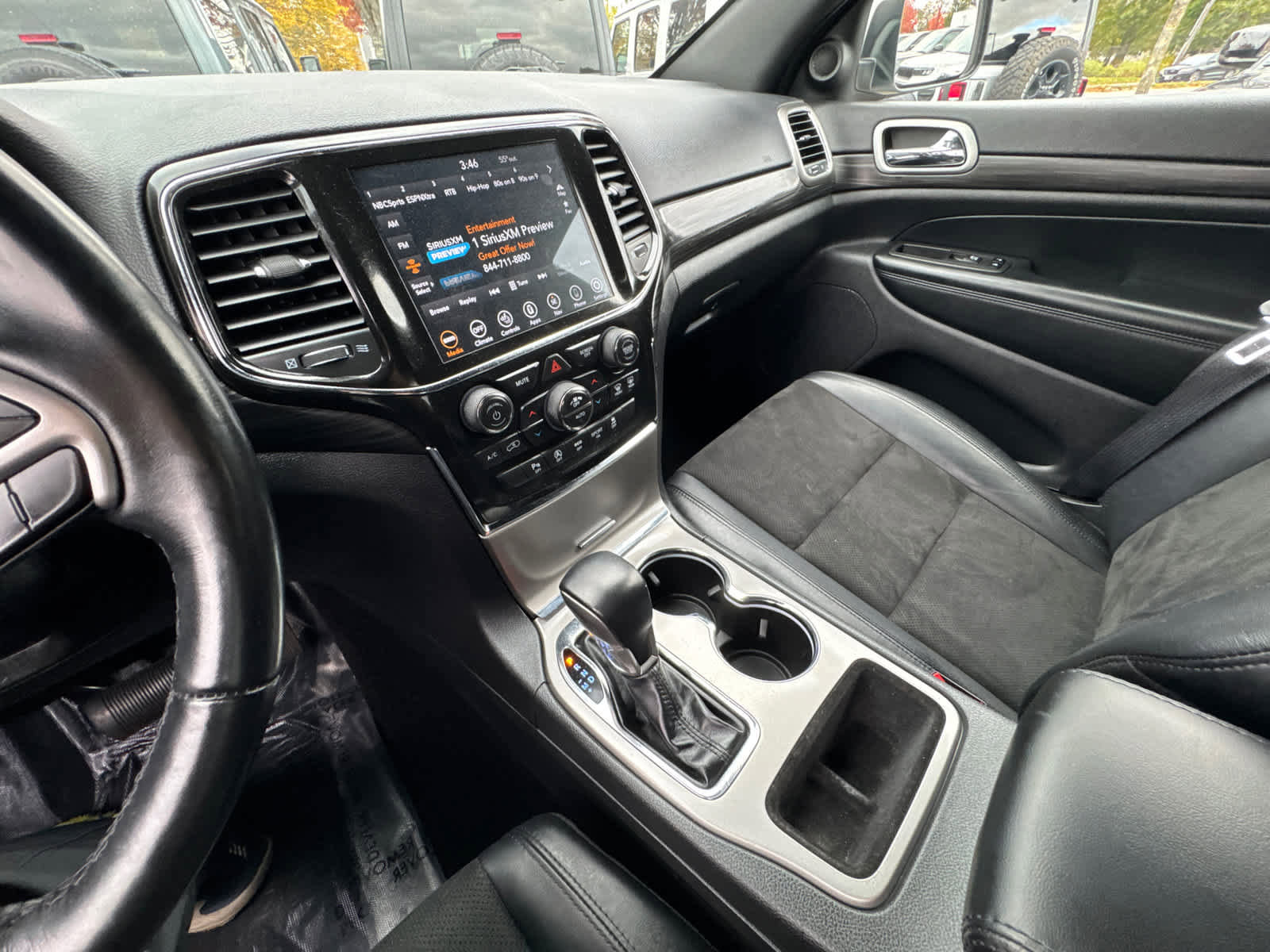 Used 2022 Jeep Grand Cherokee Laredo X image 24