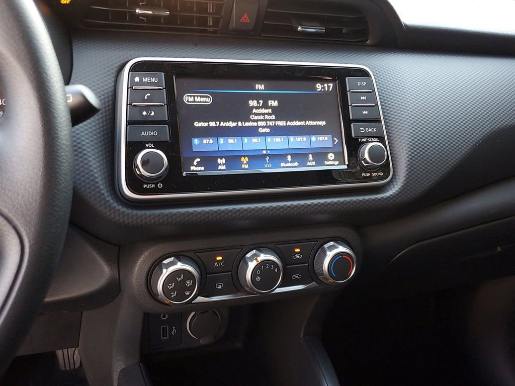 New 2025 Nissan Kicks Play S image 13