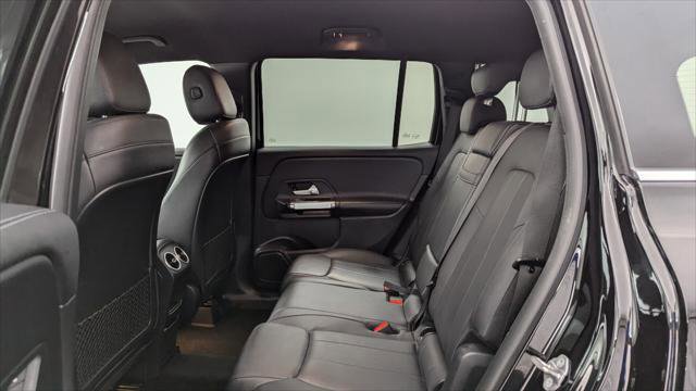 Used 2021 Mercedes-Benz GLB 250 w/ Premium Package image 17