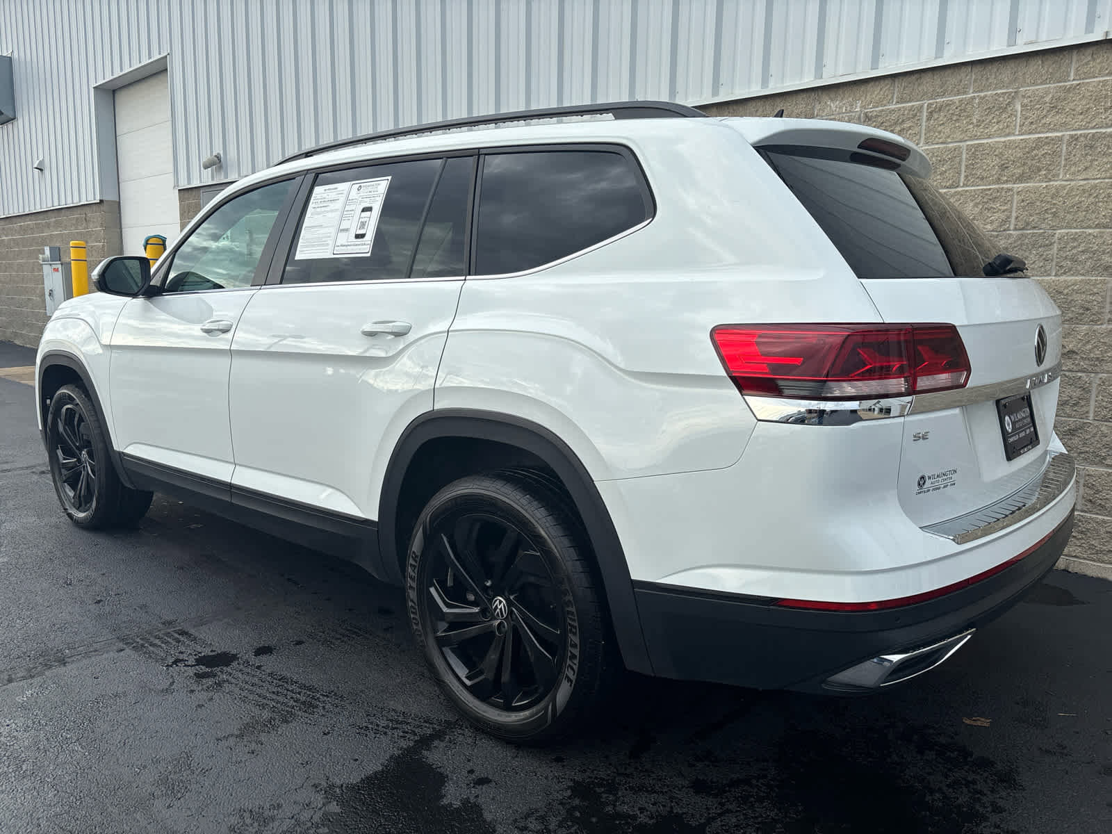 Used 2023 Volkswagen Atlas SE image 5