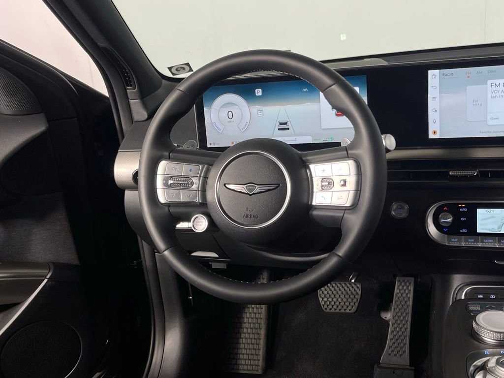 Used 2025 Genesis GV60 RWD image 16
