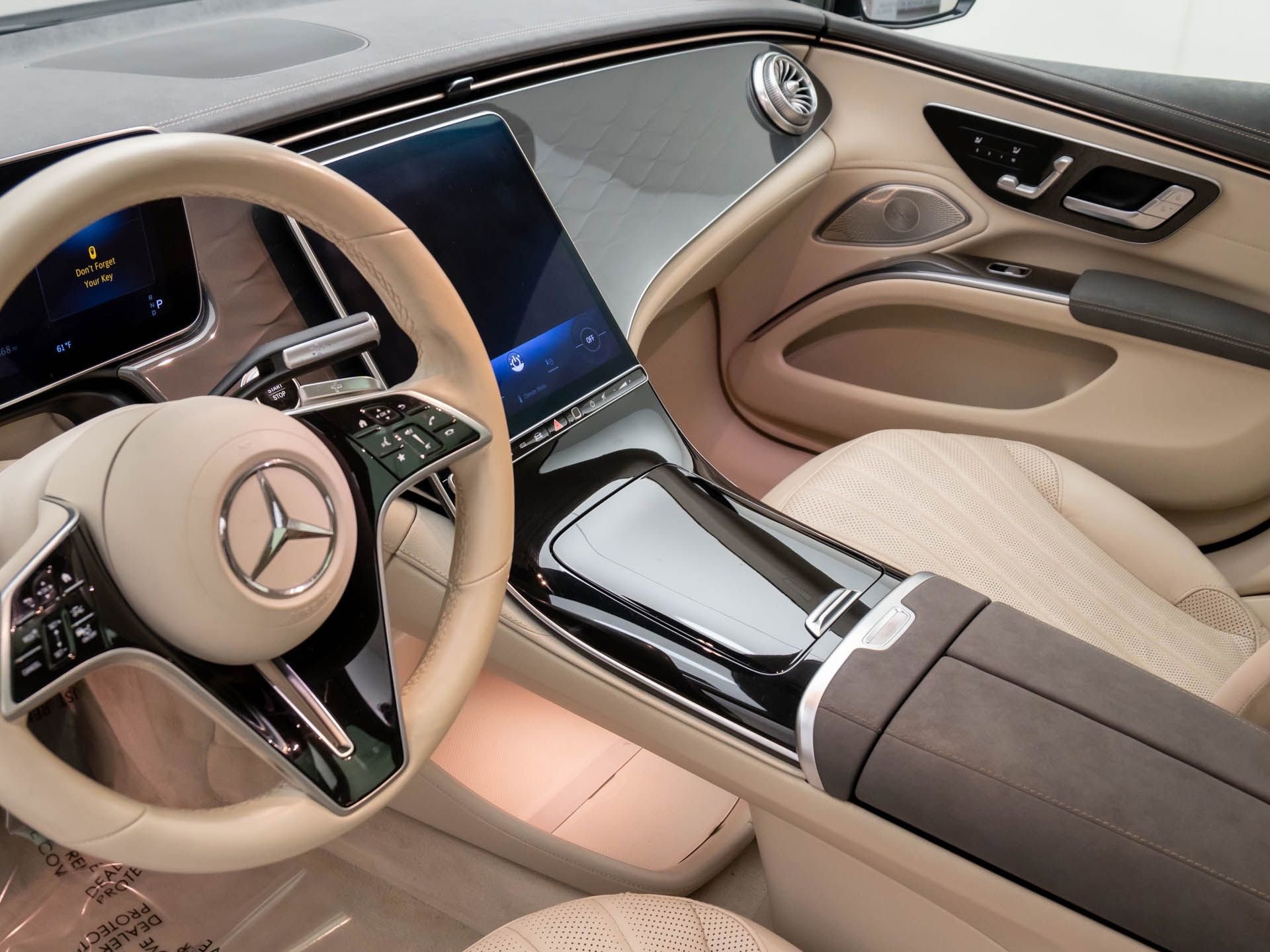 Used 2022 Mercedes-Benz EQS 450+ Sedan image 12