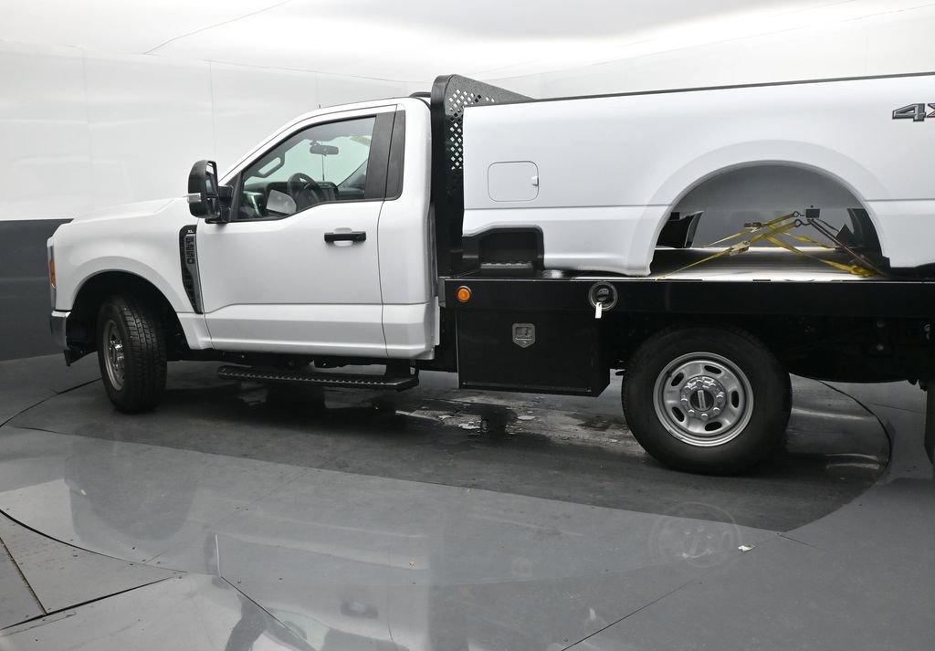 Used 2023 Ford F250 XL w/ XL Chrome Package image 3