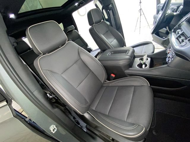 Used 2023 GMC Yukon SLT w/ SLT Luxury Package AWD/4WD image 15