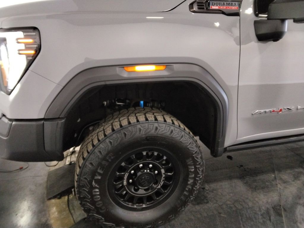 Used 2024 GMC Sierra 2500 AT4X w/ AT4X AEV Edition image 43