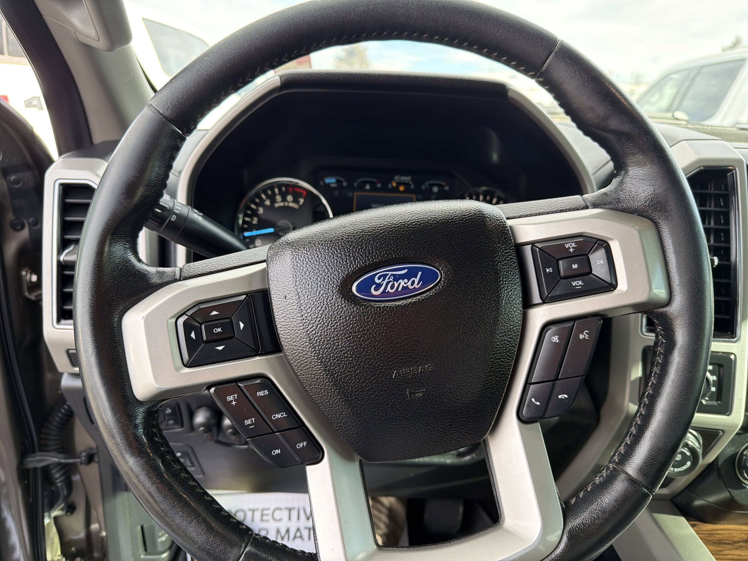 Used 2018 Ford F150 Lariat w/ Equipment Group 501A Mid AWD/4WD image 16