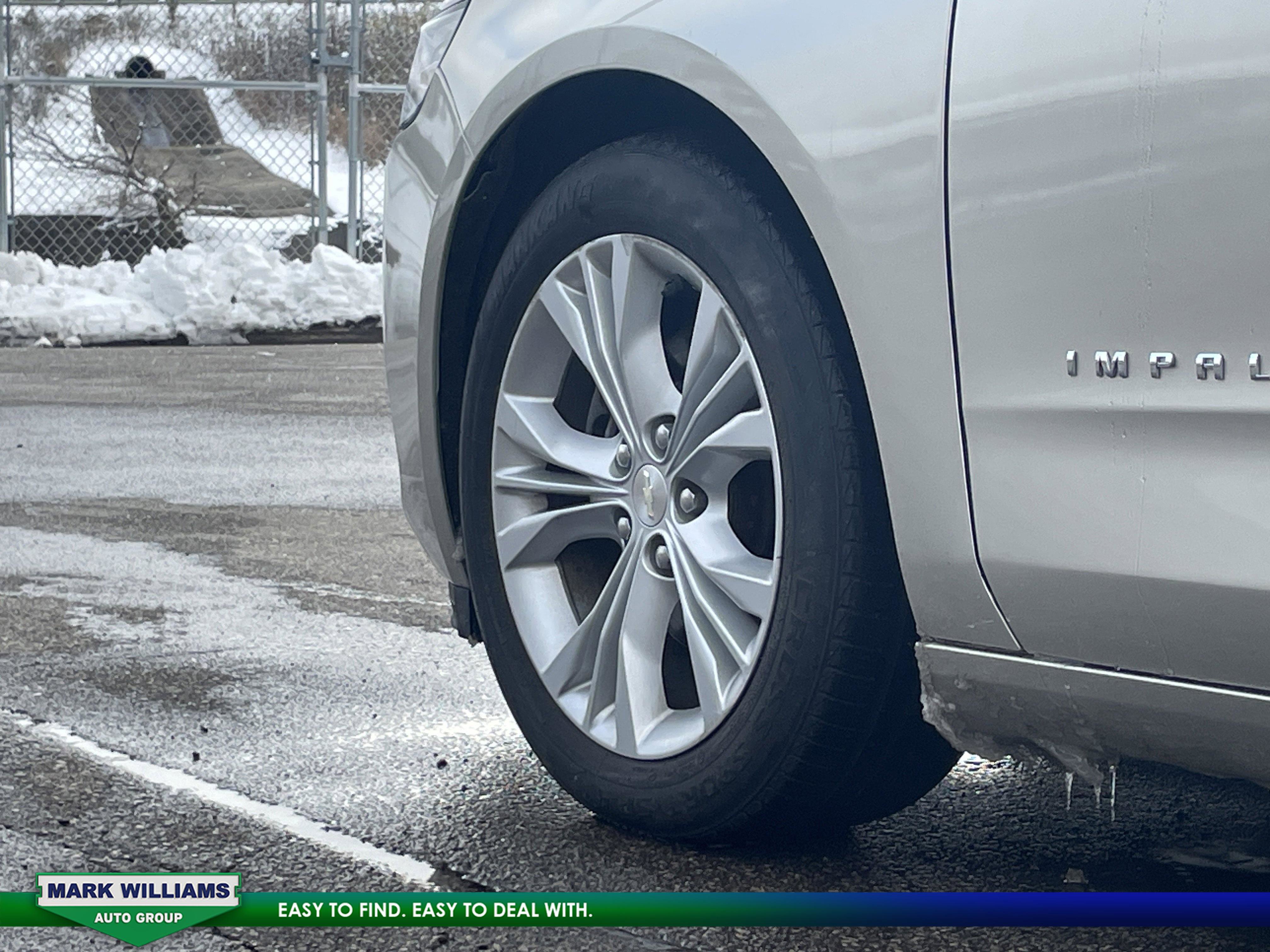 Used 2014 Chevrolet Impala LT w/ Convenience Package image 10