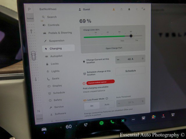 Used 2022 Tesla Model S AWD/4WD image 28