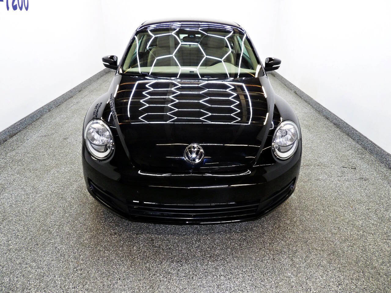 Used 2016 Volkswagen Beetle 1.8T SE image 2