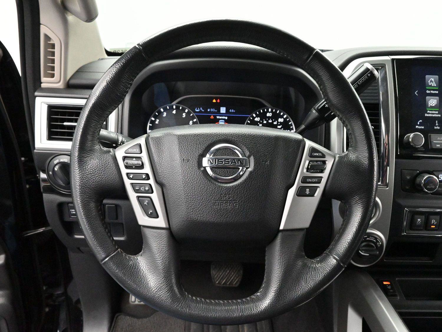 Used 2020 Nissan Titan SV w/ SV Convenience Package image 14