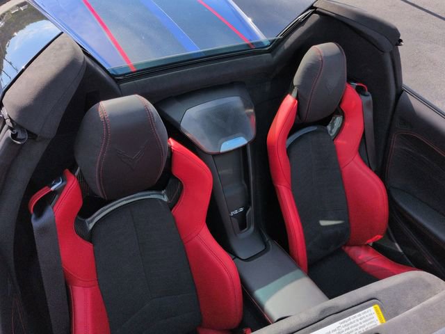 Used 2025 Chevrolet Corvette Z06 w/ Stealth Interior Trim Package RWD image 5