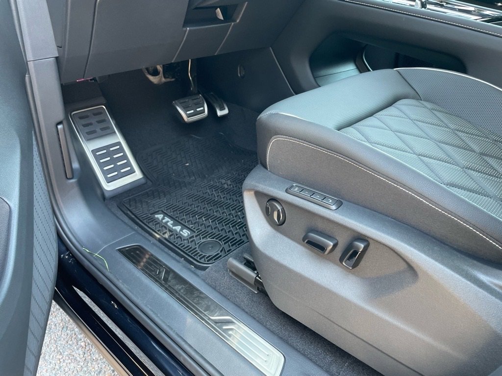 New 2026 Volkswagen Atlas SEL Premium R-Line image 16