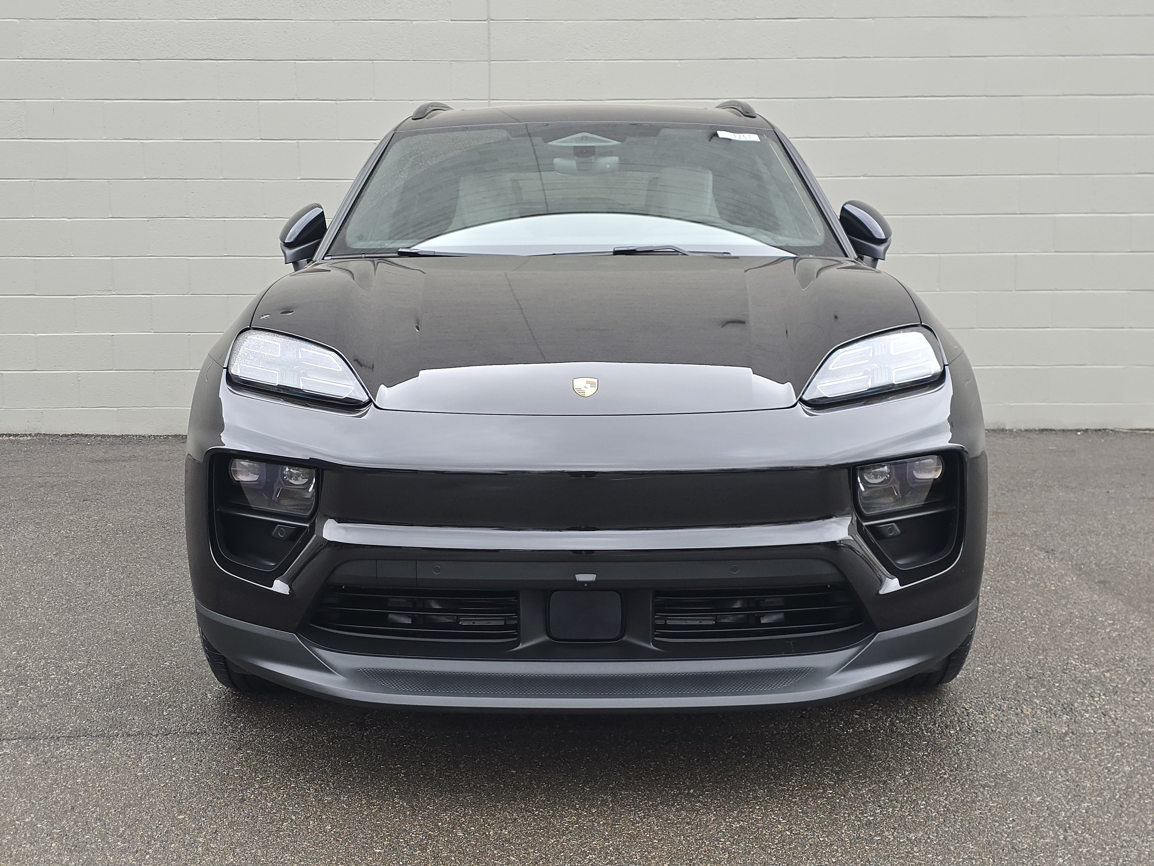 New 2026 Porsche Macan 4 Electric AWD/4WD image 6