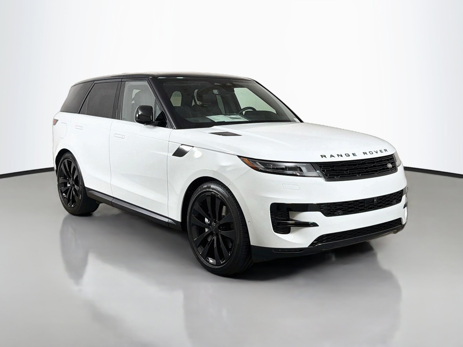Used 2026 Land Rover Range Rover Sport SE AWD/4WD image 7