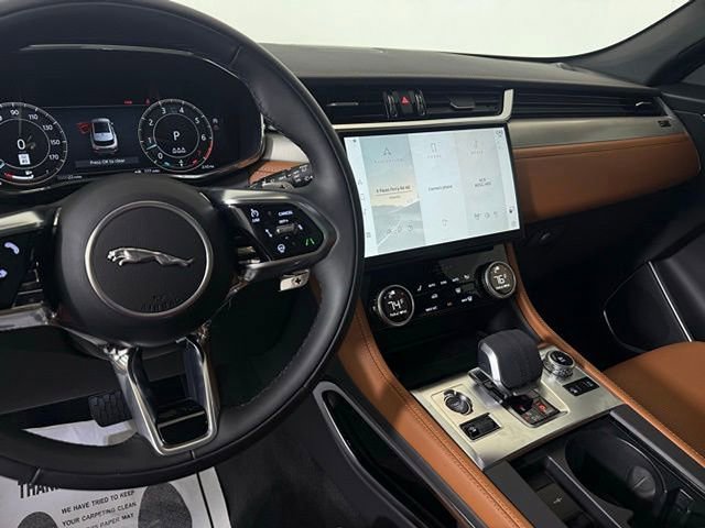 New 2025 Jaguar F-PACE R-Dynamic S image 37