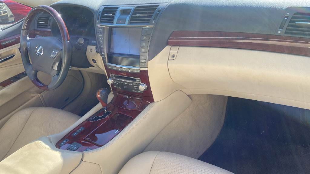 Used 2011 Lexus LS 460 AWD w/ Luxury Value Edition image 11