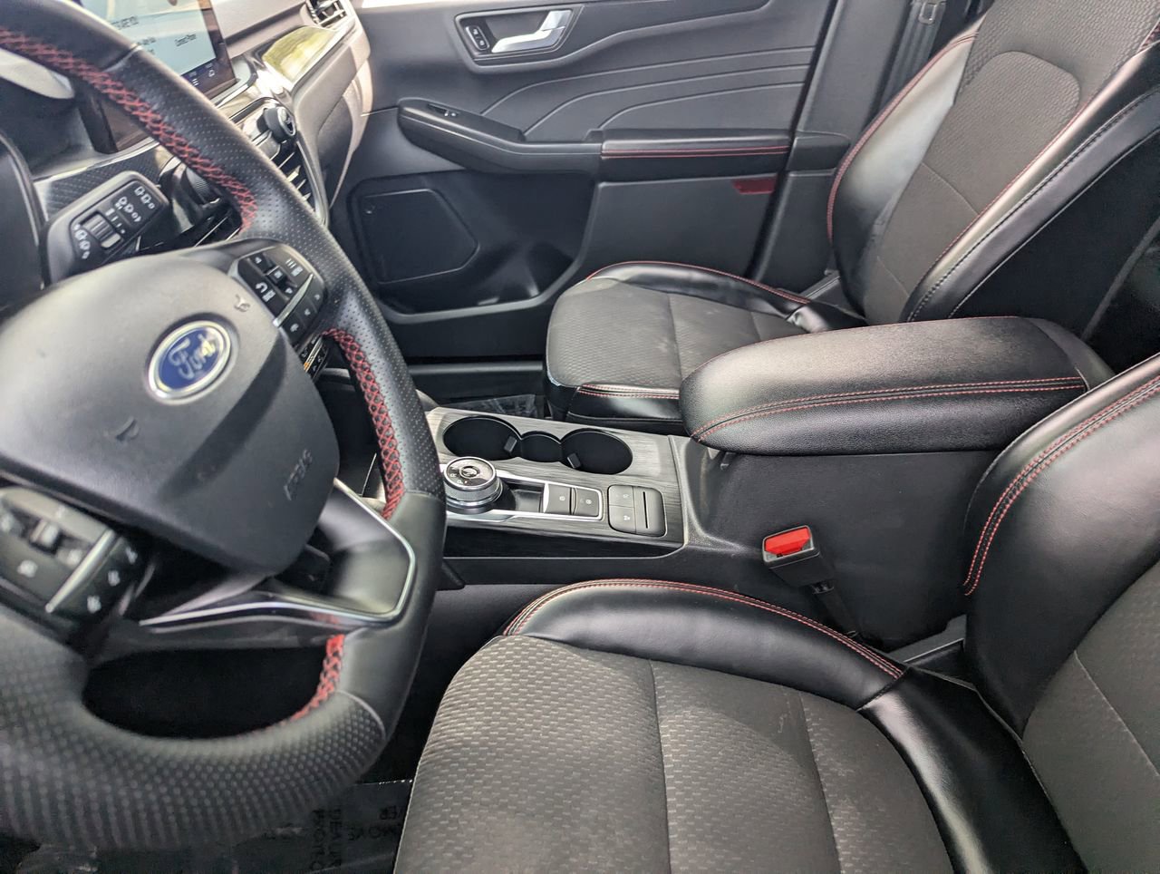 Used 2024 Ford Escape ST-Line AWD/4WD image 18