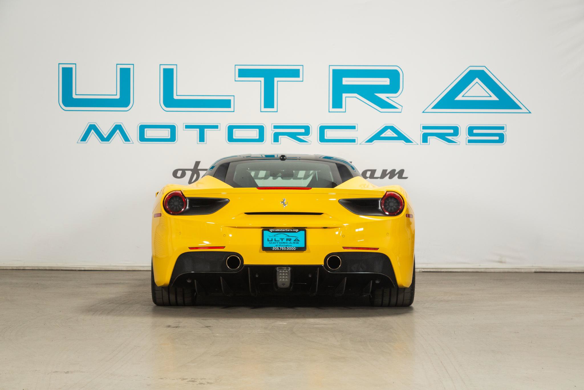 Used 2016 Ferrari 488 GTB RWD image 27