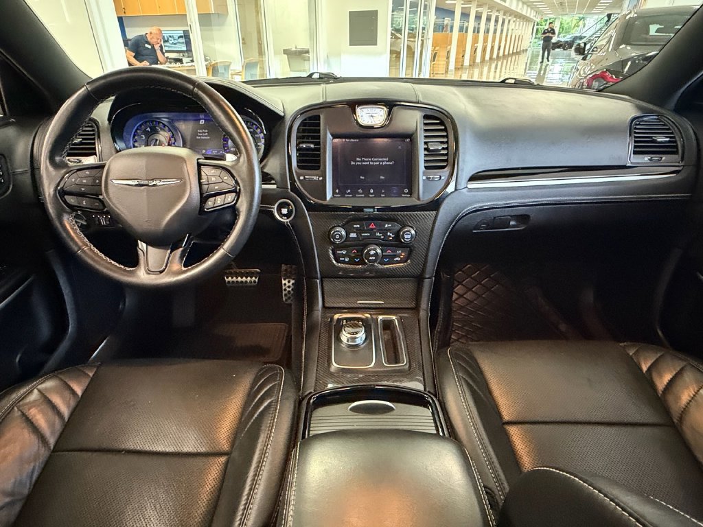 Used 2023 Chrysler 300 C RWD image 13