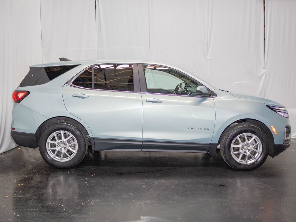 Used 2022 Chevrolet Equinox LT AWD/4WD image 4